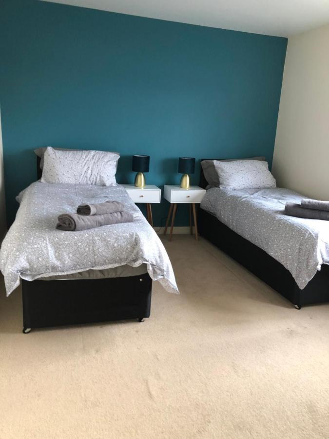 Villa Bray House - Perfect For Large Groups à Wolverhampton Extérieur photo
